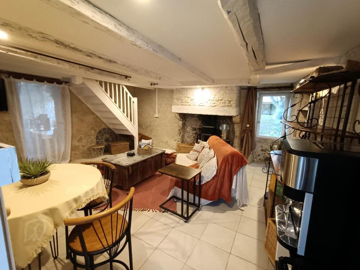 Gite 3 Etoiles Avec Spa, 2 Chambres Le Logis De Pearl Salles-sur-Mer Exterior foto